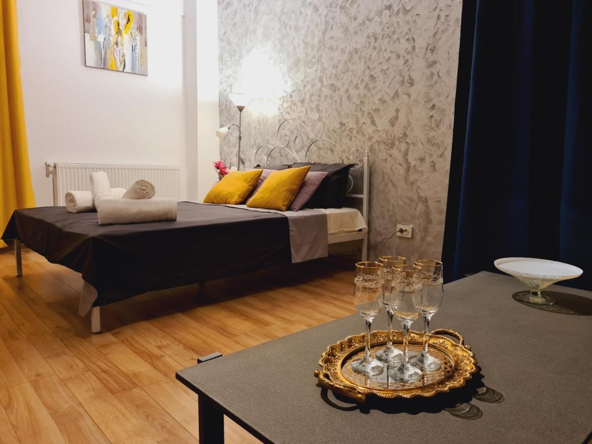 Ultracentral 5* Boutique Hotel Style Apartment. Brand New. 2 Rooms. Spacious. Free Parking Kluž Exteriér fotografie