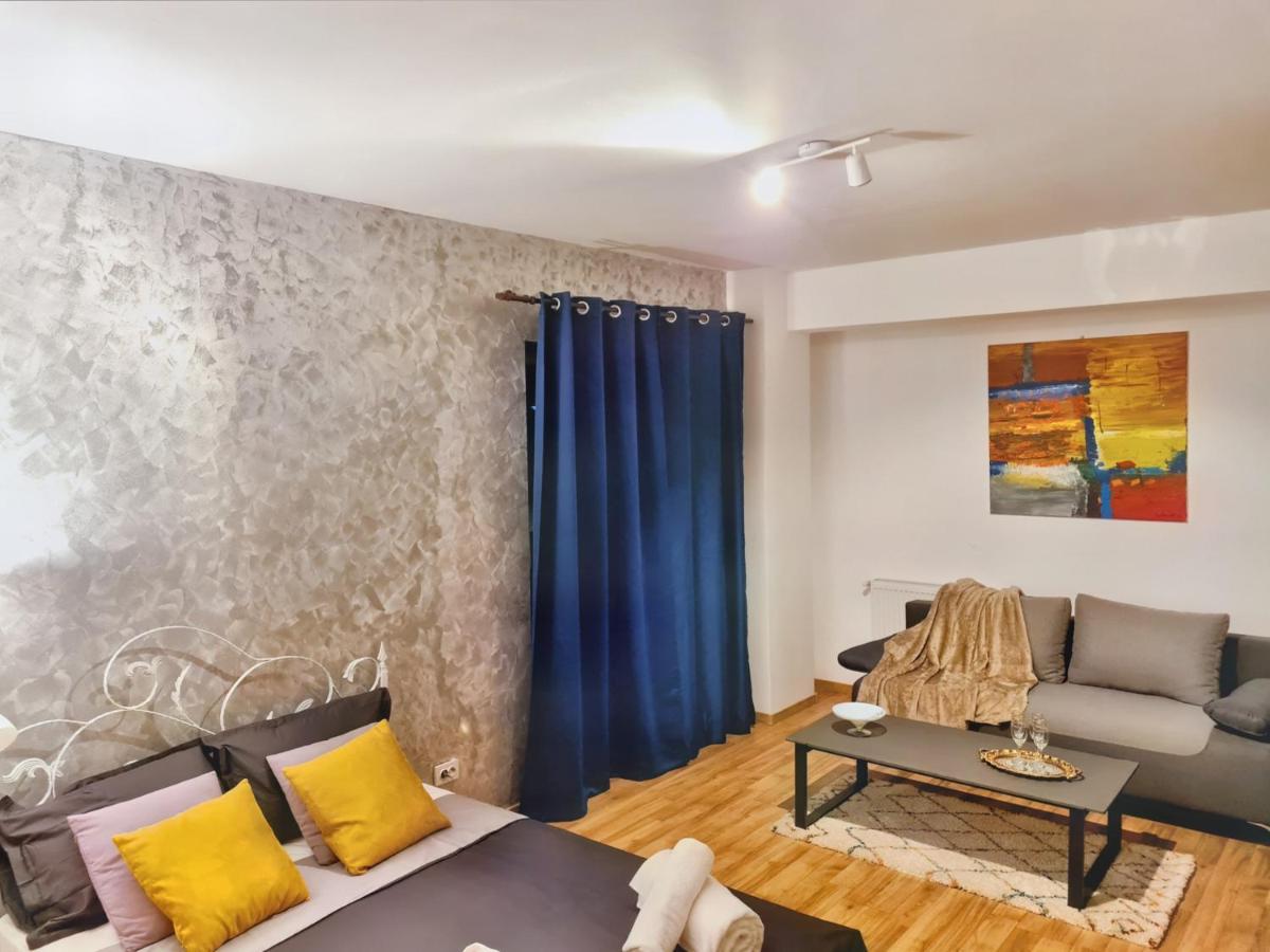 Ultracentral 5* Boutique Hotel Style Apartment. Brand New. 2 Rooms. Spacious. Free Parking Kluž Exteriér fotografie