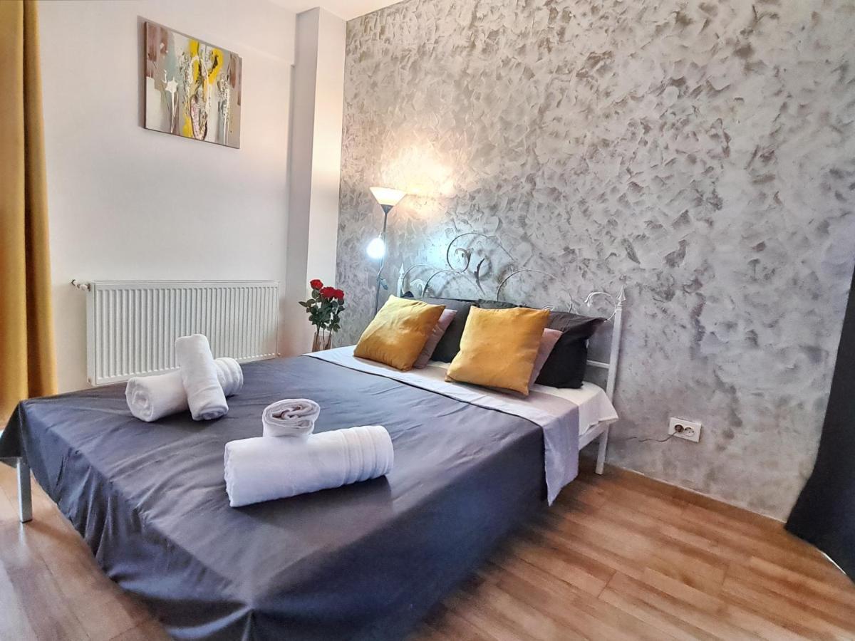 Ultracentral 5* Boutique Hotel Style Apartment. Brand New. 2 Rooms. Spacious. Free Parking Kluž Exteriér fotografie