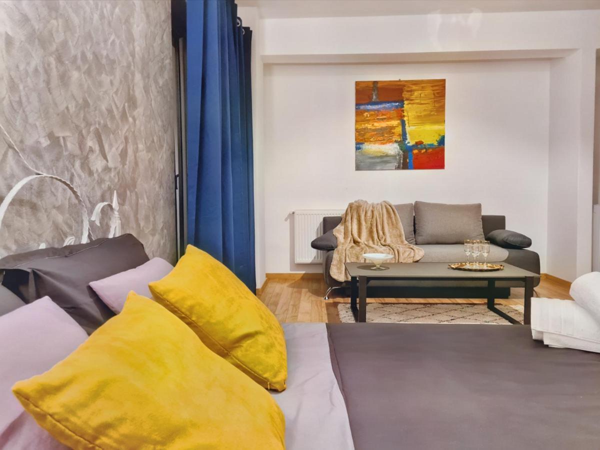 Ultracentral 5* Boutique Hotel Style Apartment. Brand New. 2 Rooms. Spacious. Free Parking Kluž Exteriér fotografie