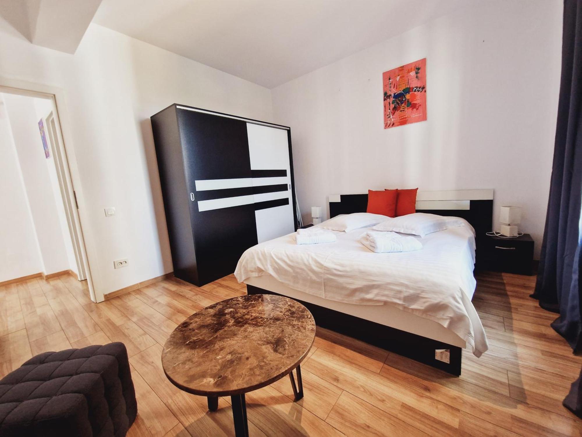 Ultracentral 5* Boutique Hotel Style Apartment. Brand New. 2 Rooms. Spacious. Free Parking Kluž Exteriér fotografie